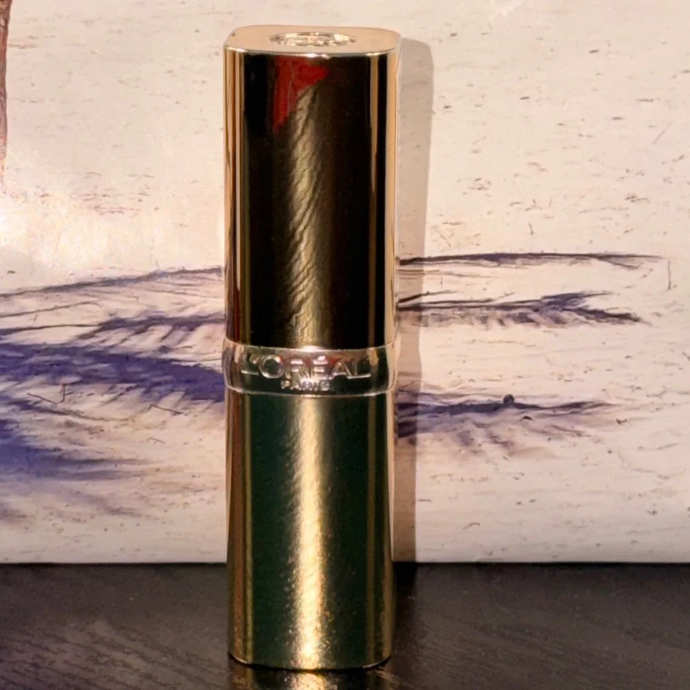 LOreal Paris Colour Riche Satin Lipstick 635 Worth It Medium Pink Mauve